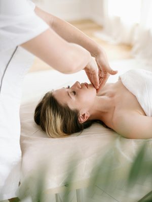 pexels-ivan-samkov-5659020